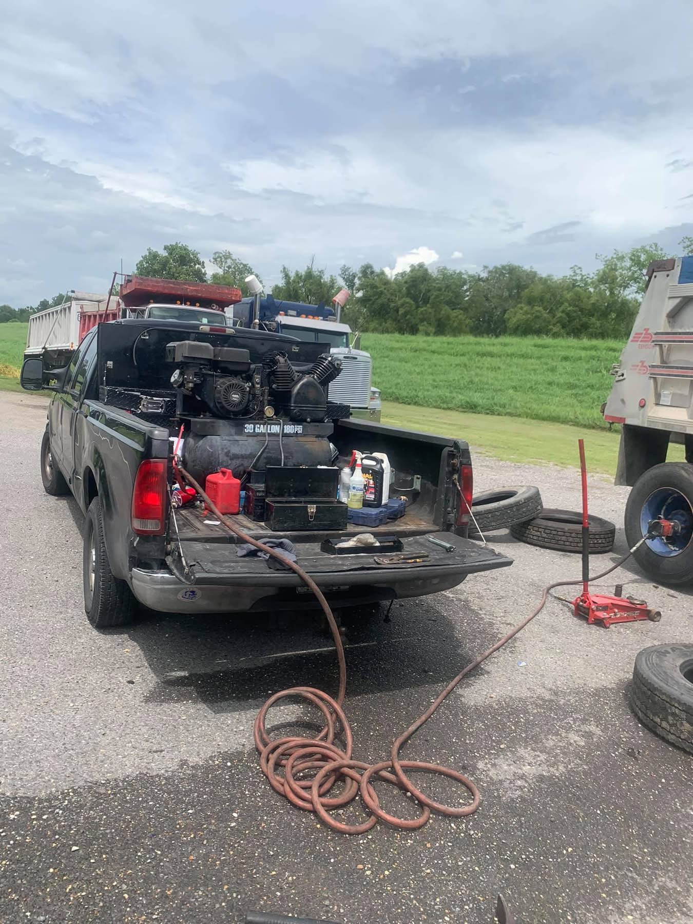 R & R Shuttle And Towing Services (10)