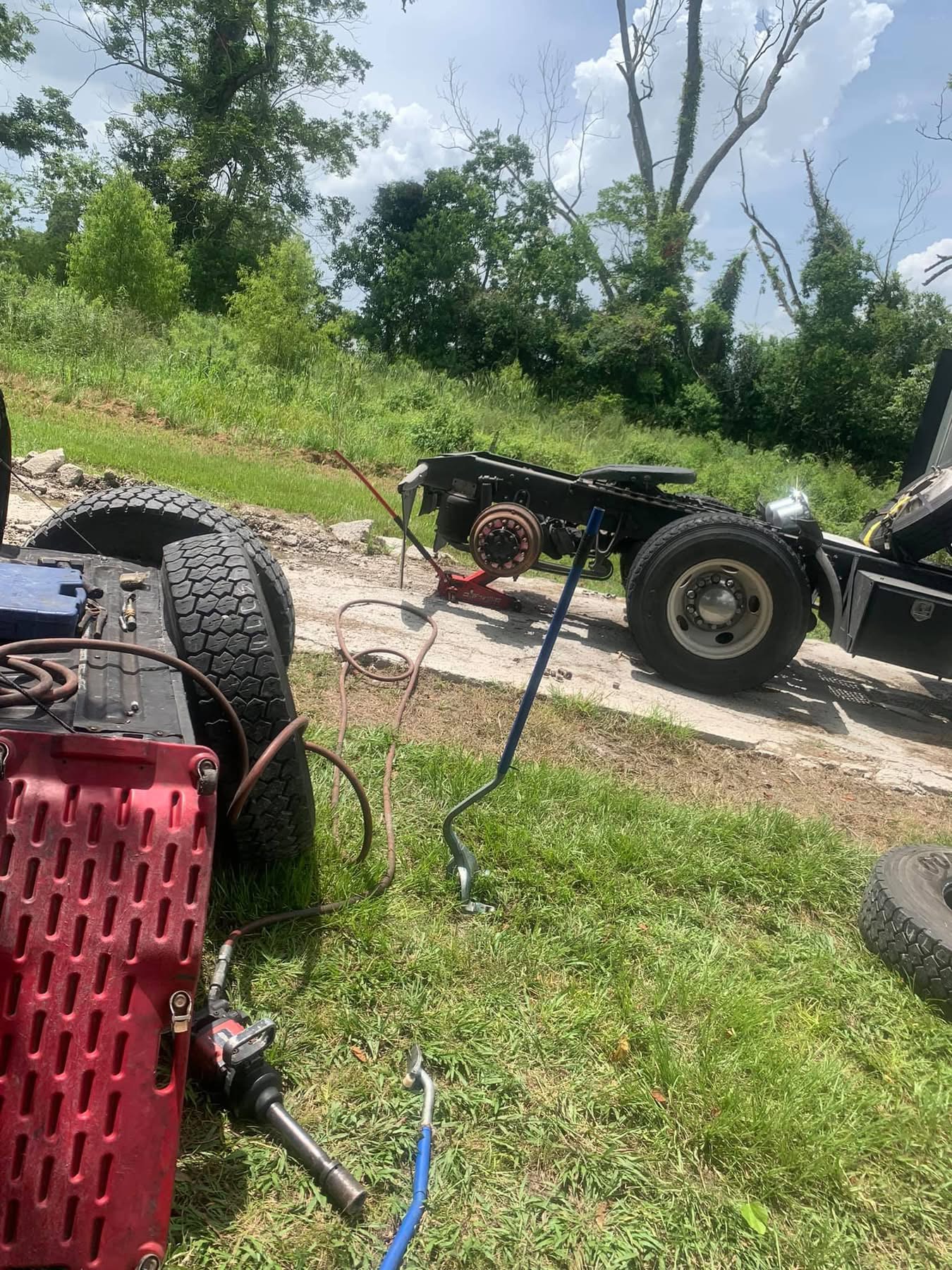 R & R Shuttle And Towing Services (11)