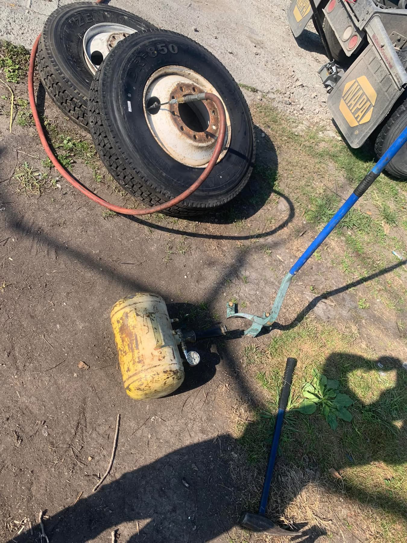 R & R Shuttle And Towing Services (16)